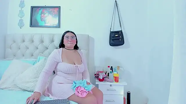 Snapshot of NayaWayne chatting on 02/28/25, 07:14 NayaWayne online show from 02/28/25, 07:14