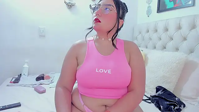 Snapshot of NayaWayne chatting on 03/20/25, 06:53 NayaWayne online show from 03/20/25, 06:53