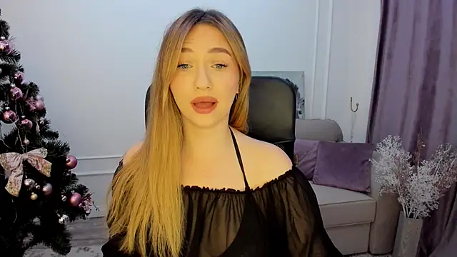 Snapshot of GracefulLook chatting on 01/10/25, 12:26 GracefulLook online show from 01/10/25, 12:26