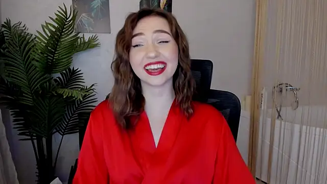 Snapshot of GracefulLook chatting on 02/14/25, 07:33 GracefulLook online show from 02/14/25, 07:33