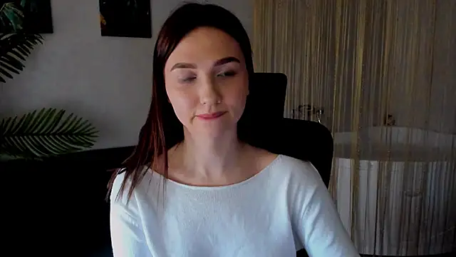 Snapshot of GracefulLook chatting on 03/09/25, 11:03 GracefulLook online show from 03/09/25, 11:03