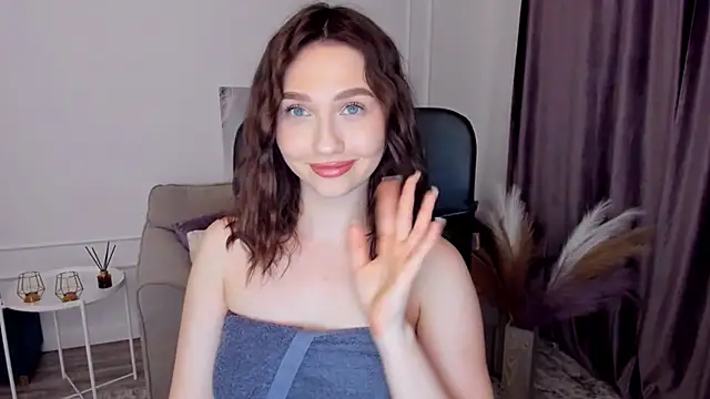 Snapshot of GracefulLook chatting on 03/11/25, 05:24 GracefulLook online show from 03/11/25, 05:24