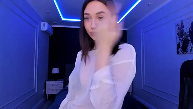 Snapshot of GracefulLook chatting on 03/13/25, 03:54 GracefulLook online show from 03/13/25, 03:54