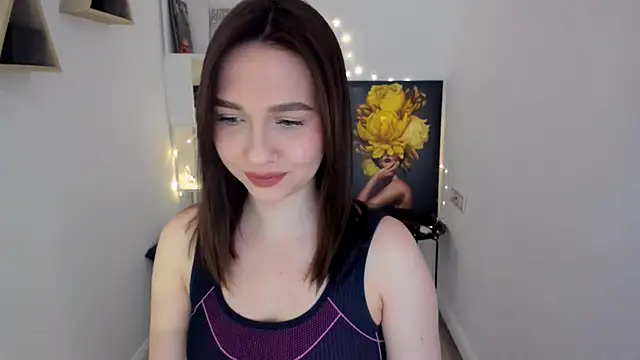 Snapshot of GracefulLook chatting on 03/18/25, 10:48 GracefulLook online show from 03/18/25, 10:48