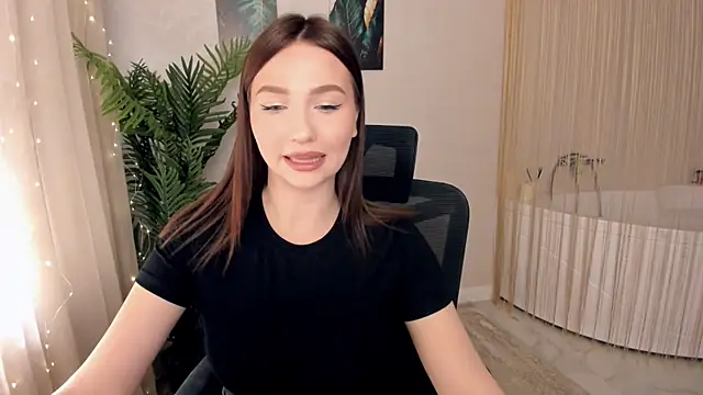 Snapshot of GracefulLook chatting on 03/20/25, 04:29 GracefulLook online show from 03/20/25, 04:29