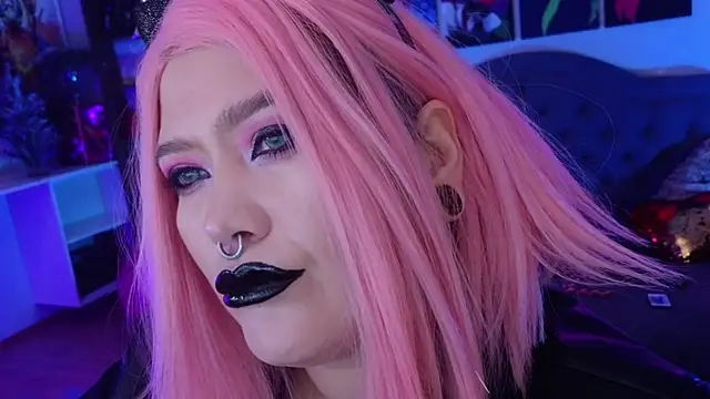 wickedxqueen online show from 12/15/24, 04:18