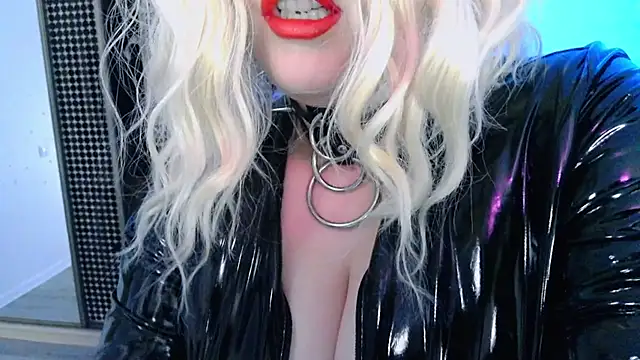 wickedxqueen online show from 02/15/26, 09:55