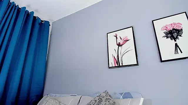 Estrella Duran online show from 04/01/26, 01:41