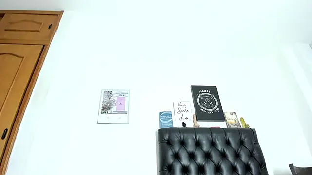 JohanyLatino online show from 01/28/25, 05:11