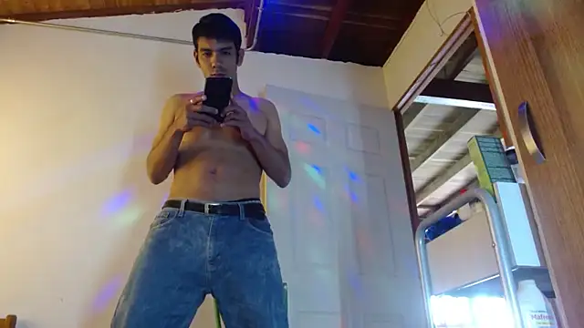 Snapshot of JohanyLatino chatting on 06/14/26, 03:36 JohanyLatino online show from 06/14/26, 03:36