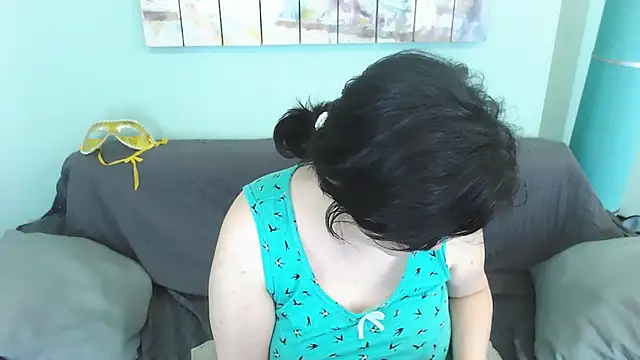 EverlyRays online show from 03/18/25, 02:15