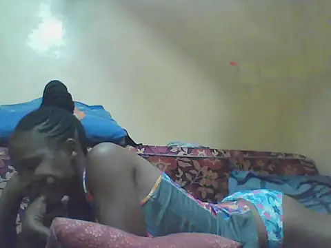 Snapshot of Smillie_prety chatting on 06/19/26, 11:58 Smillie prety online show from 06/19/26, 11:58