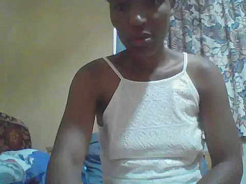 Snapshot of Smillie_prety chatting on 06/23/26, 05:49 Smillie prety online show from 06/23/26, 05:49