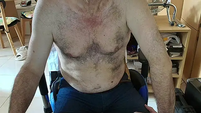 Snapshot of angelgarcia269 chatting on 01/13/26, 11:59 angelgarcia269 online show from 01/13/26, 11:59