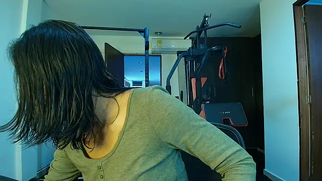 JuliKim  online show from 10/09/25, 12:25