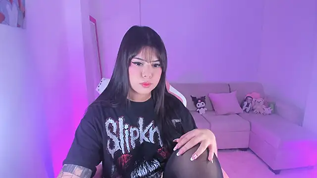 Snapshot of kityangelss chatting on 02/13/25, 11:37 kityangelss online show from 02/13/25, 11:37