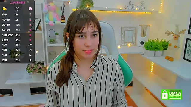  Eliizabeth  online show from 01/30/25, 01:33