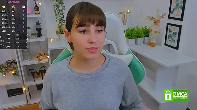  Eliizabeth  online show from 03/21/25, 10:06