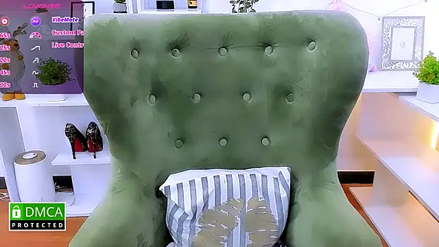  Eliizabeth  online show from 10/01/25, 08:26