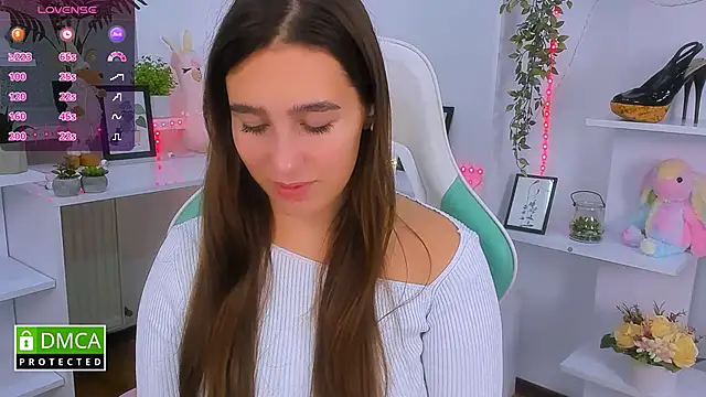  Eliizabeth  online show from 10/11/25, 09:13