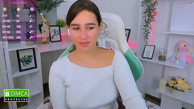  Eliizabeth  online show from 10/15/25, 08:42