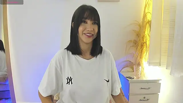 emma woods  online show from 02/03/26, 02:53