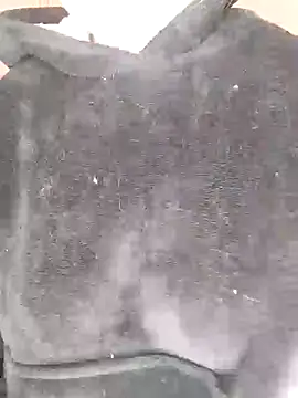 Snapshot of Mayoosh6 chatting on 12/29/24, 03:11 Mayoosh6 online show from 12/29/24, 03:11