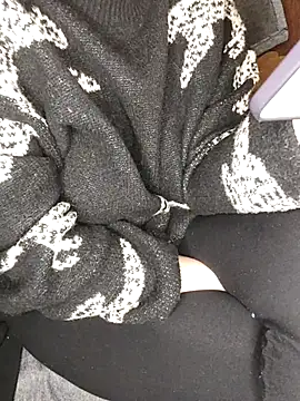 Snapshot of Mayoosh6 chatting on 02/25/25, 07:42 Mayoosh6 online show from 02/25/25, 07:42