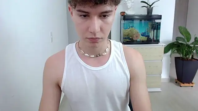 Snapshot of adrian_morelly chatting on 02/10/25, 08:53 adrian morelly online show from 02/10/25, 08:53