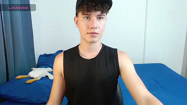 Snapshot of adrian_morelly chatting on 09/08/25, 06:51 adrian morelly online show from 09/08/25, 06:51