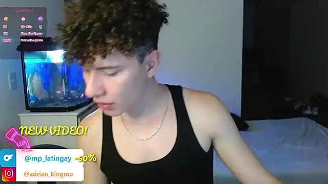 Snapshot of adrian_morelly chatting on 10/24/25, 11:56 adrian morelly online show from 10/24/25, 11:56