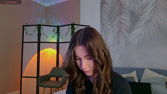 Marie Diaze online show from 06/17/26, 05:10