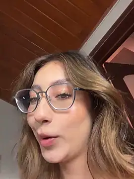 lua ferch   online show from 02/08/25, 07:16