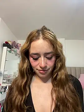Natalia Suarez online show from 05/03/26, 01:22