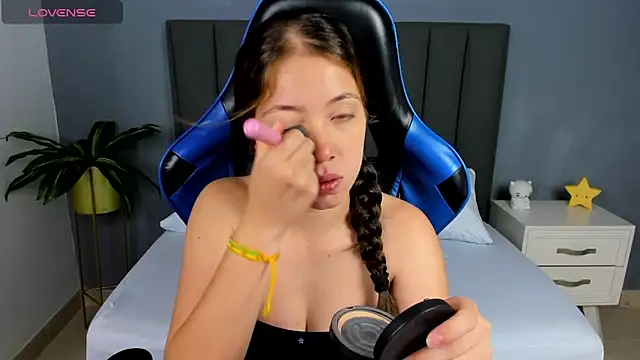 Snapshot of nataly_rodri chatting on 01/17/25, 12:10 nataly rodri online show from 01/17/25, 12:10