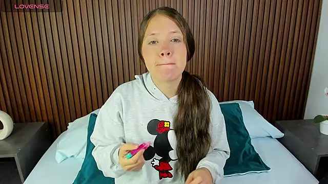 nataly rodri online show from 03/01/25, 12:01