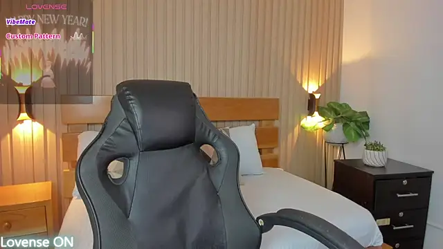 Snapshot of nataly_rodri chatting on 11/29/25, 02:14 nataly rodri online show from 11/29/25, 02:14