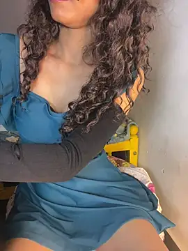 Snapshot of BandySL chatting on 03/22/25, 02:37 BandySL online show from 03/22/25, 02:37