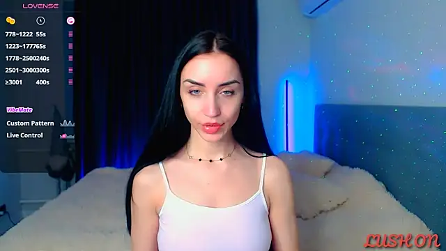 Snapshot of Kemi__Jordan chatting on 03/11/25, 03:34 Kemi Jordan online show from 03/11/25, 03:34