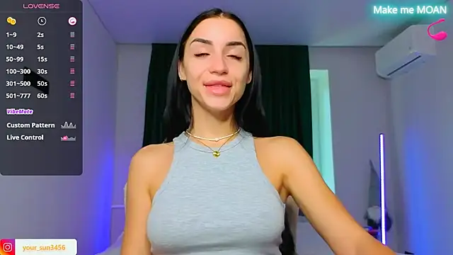 Snapshot of Kemi__Jordan chatting on 09/12/25, 07:08 Kemi Jordan online show from 09/12/25, 07:08