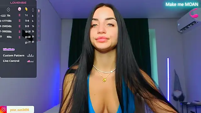 Snapshot of Kemi__Jordan chatting on 09/18/25, 08:16 Kemi Jordan online show from 09/18/25, 08:16