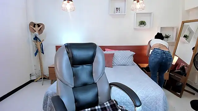 Kristen Garner online show from 01/13/25, 08:15