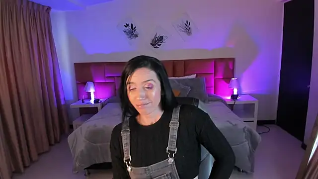 Kristen Garner online show from 09/16/25, 07:37