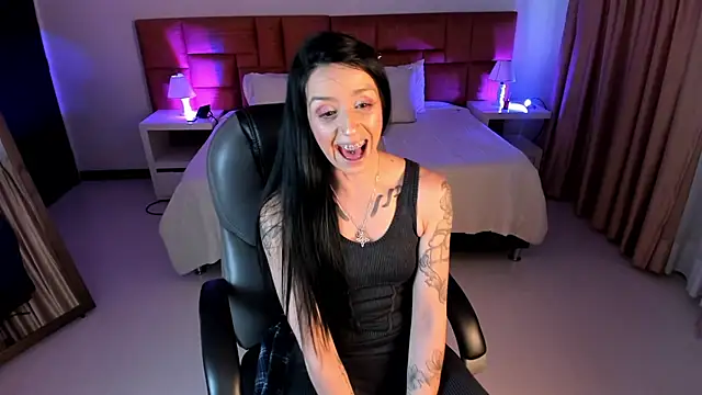 Kristen Garner online show from 10/02/25, 08:38