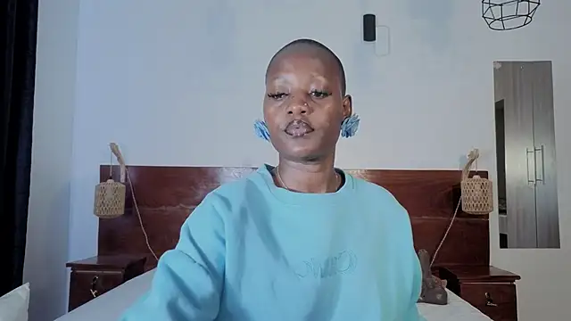 Snapshot of Elegant_Ebony chatting on 07/14/26, 10:21 Elegant Ebony online show from 07/14/26, 10:21