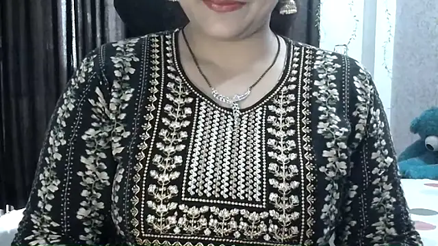 Snapshot of Maria_55 chatting on 09/12/25, 06:24 Maria 55 online show from 09/12/25, 06:24