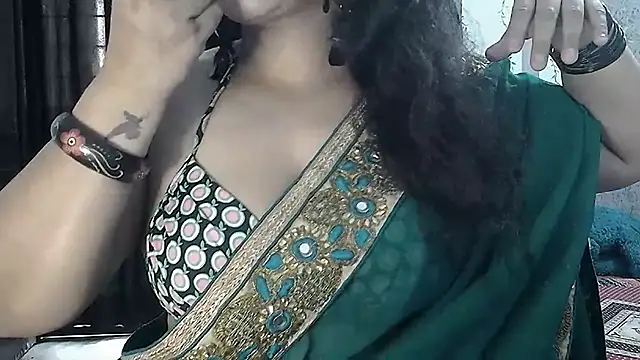 Snapshot of Maria_55 chatting on 10/23/25, 08:35 Maria 55 online show from 10/23/25, 08:35