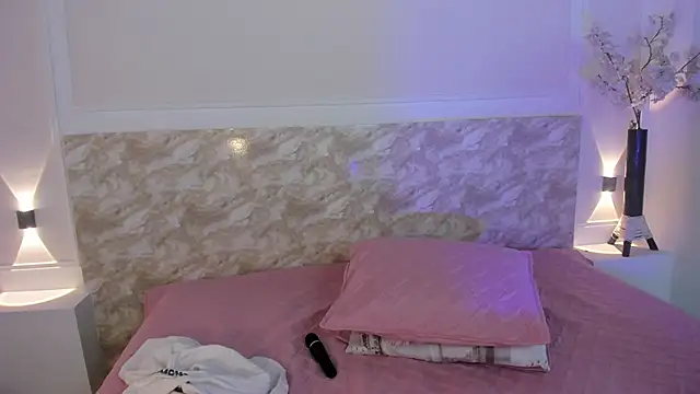 EmilyEvans7 online show from 01/27/25, 07:13