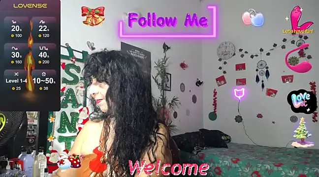 Snapshot of YourWhoreXX chatting on 01/04/25, 10:49 YourWhoreXX online show from 01/04/25, 10:49