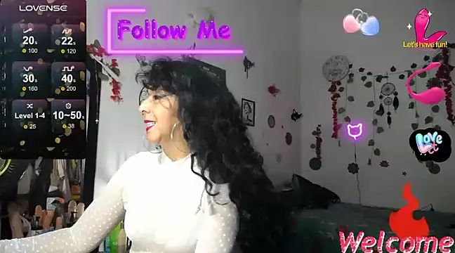 Snapshot of YourWhoreXX chatting on 02/07/25, 08:44 YourWhoreXX online show from 02/07/25, 08:44